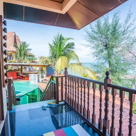 Lost Paradise Resort Batu Ferringhi Exterior photo