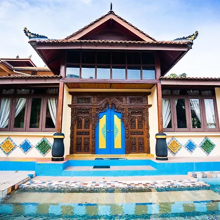Lost Paradise Resort Batu Ferringhi Exterior photo